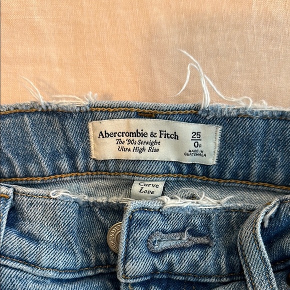Abercrombie & Fitch Women's Blue Jeans - Picture 2 of 5